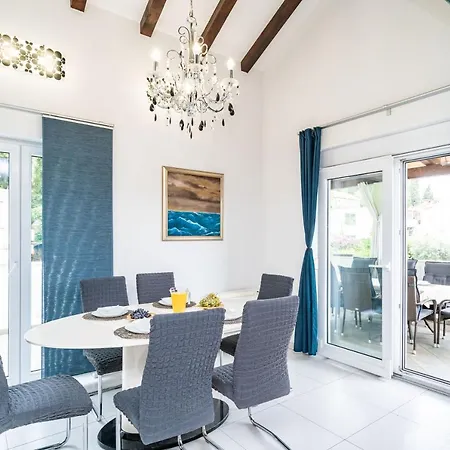 Mikica - Above Sunset Villa *