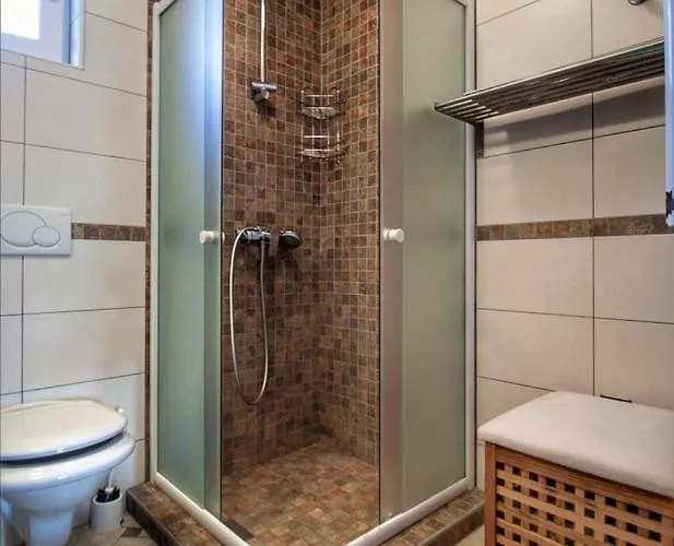 Mikica - Above Sunset فيلة *