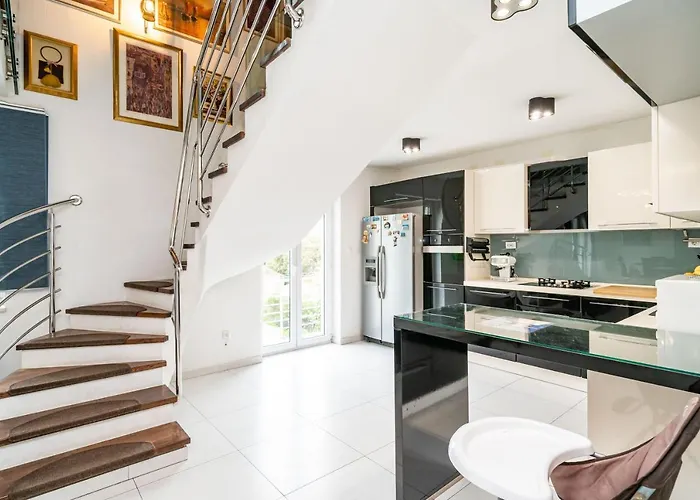 Villa Mikica - Above Sunset *