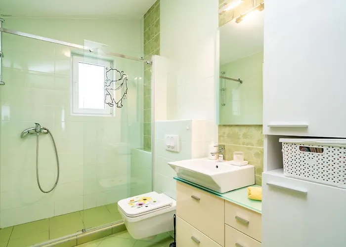 Mikica - Above Sunset *