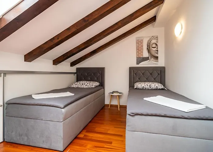 Mikica - Above Sunset دوبروفينك